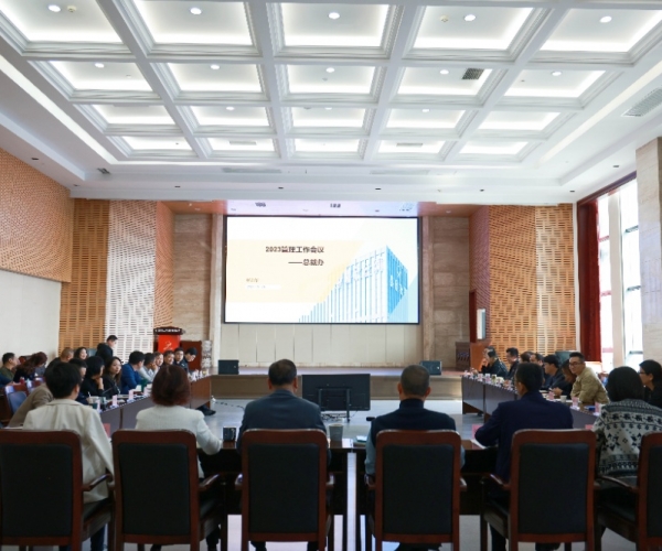 为（内部）客户提供价值，，，为实现“领跑”赋能加速