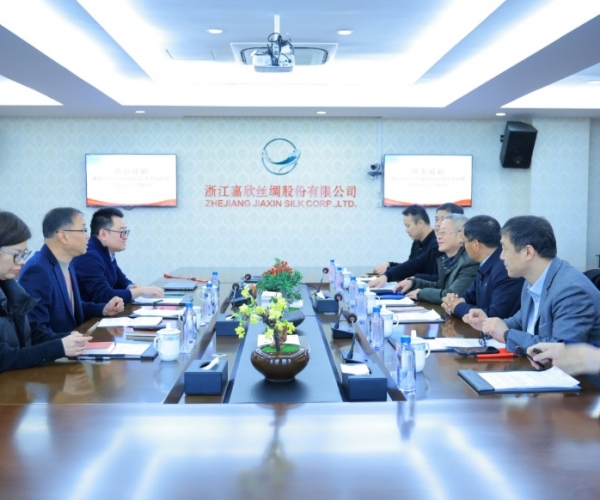 中国纺织品收支口商会曹甲昌会长一行来访调研 深入调研外贸走势，，，携手探寻前行新径